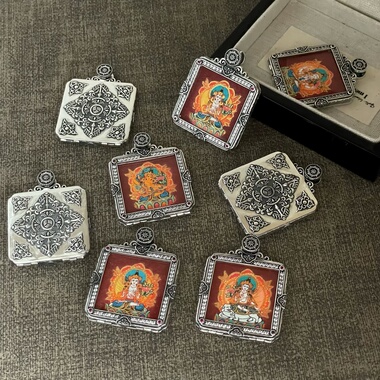 S925纯银八大守护红色唐卡佛像方牌吊坠藏式复古时尚重工高级