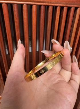 越南沙金卡家花手镯女满天星钻纹闭口实心时尚简约手环情人节礼物