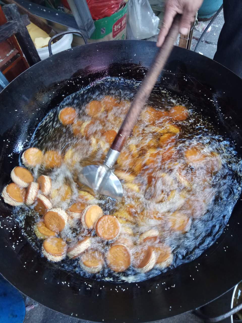 南瓜饼 江西宜丰农家油炸制糕点手工小吃即食零食 芝麻南瓜饼500G - 图2