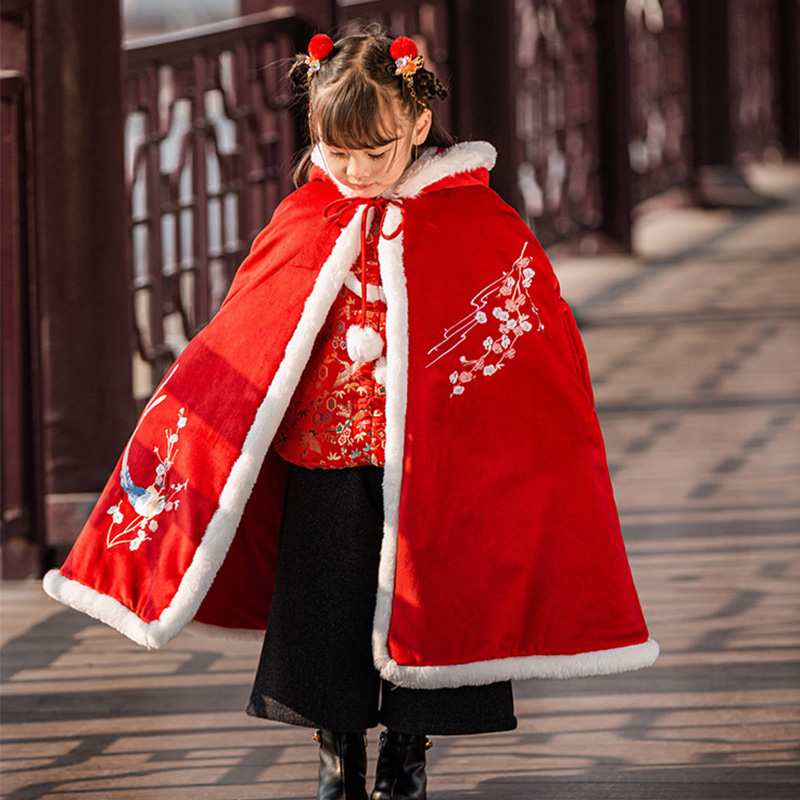 女童斗篷外套冬加绒加厚披肩婴儿披风秋冬外出儿童圣诞节披风斗篷