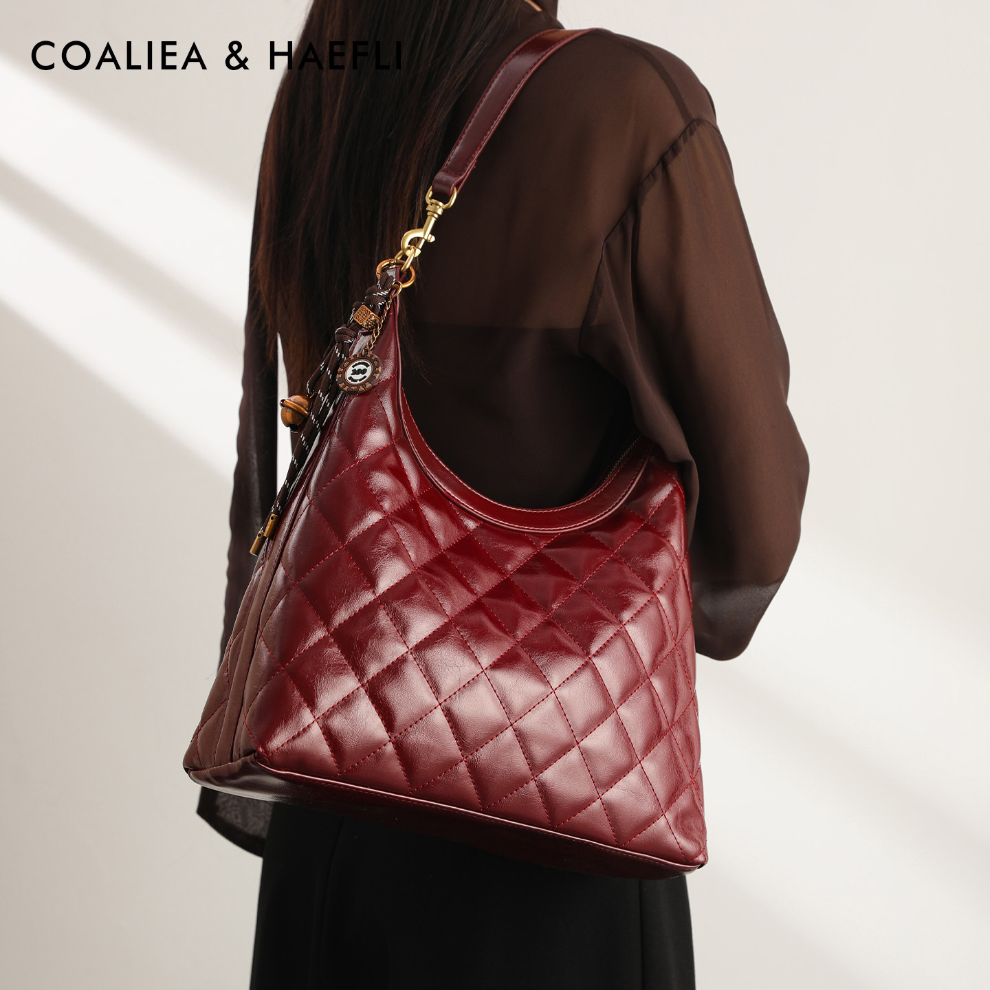 香港高级感托特包大容量女包包2025新款单肩腋下包红色结婚新娘包,淘宝优惠券,粉丝福利购,淘宝优惠卷