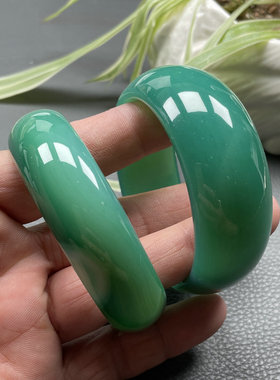 天然正品绿色玛瑙手镯女款加宽加厚轮玉髓手镯复古风厂家直销包邮