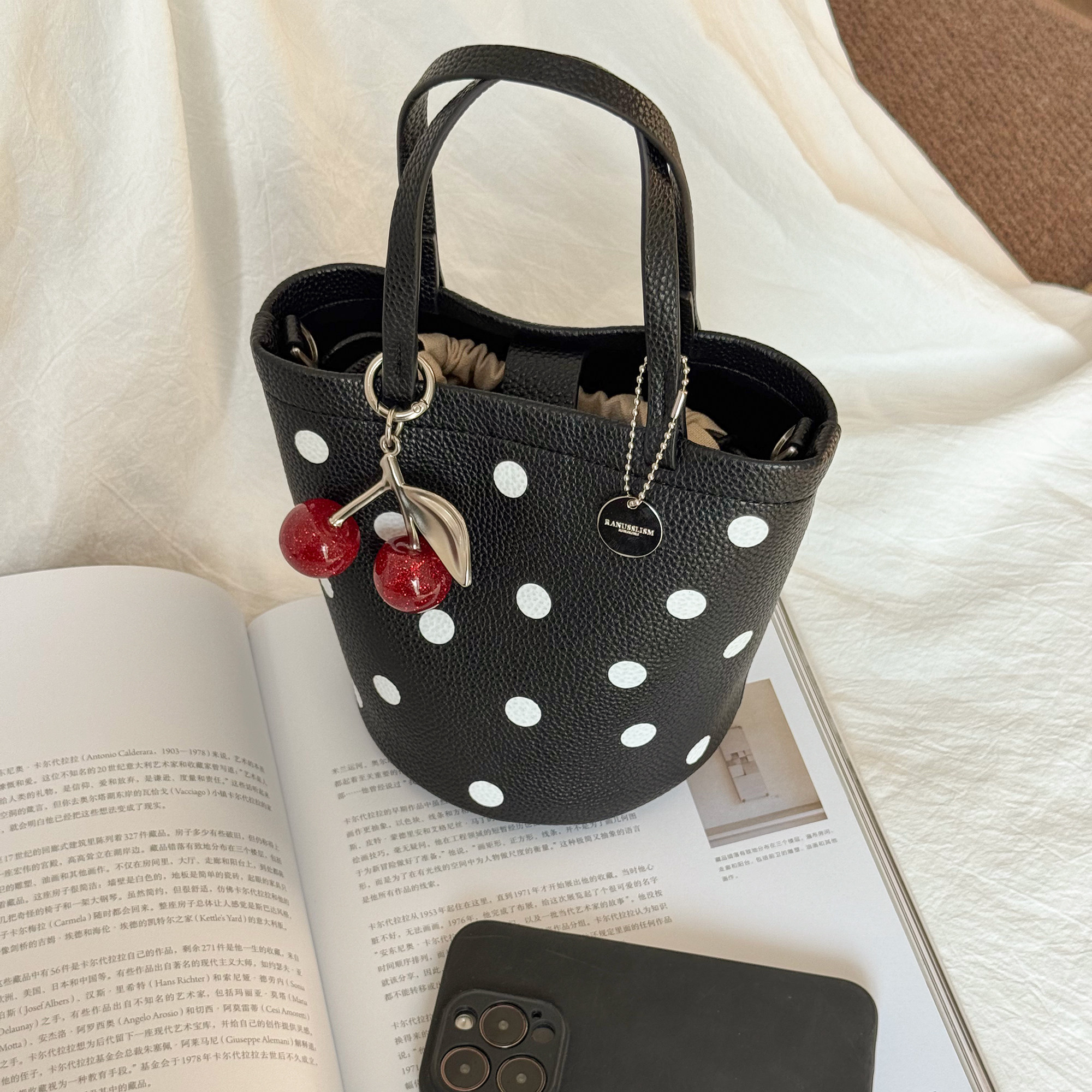 RANU原创设计复古樱桃波点水桶包时尚休闲单肩斜挎包女包手提包,淘宝优惠券,粉丝福利购,淘宝优惠卷