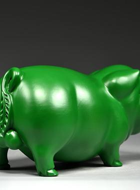 绿色木雕刻猪摆件十二生肖可爱猪家居客厅桌面摆设红木雕刻工艺品