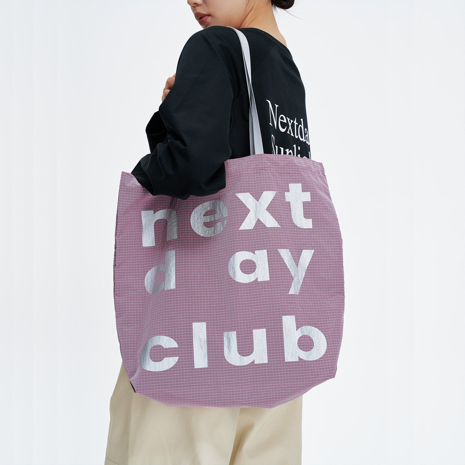 nextday反光字母帆布包大容量女单肩包通勤手提尼龙托特包购物袋,淘宝优惠券,粉丝福利购,淘宝优惠卷