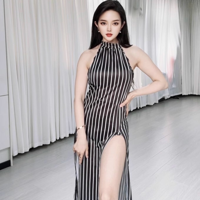 swegal肚皮舞练功服2025夏季新款露背连衣裙黑白条纹东方舞彼岸 - 图1