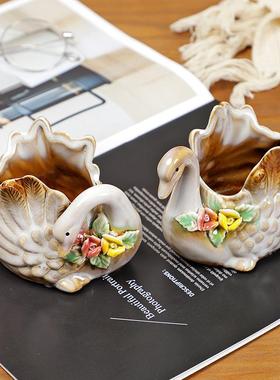 陶瓷收纳欧式玄关德化情侣摆件