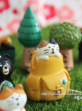 日式风登山旅行白猫黑熊树脂摆件