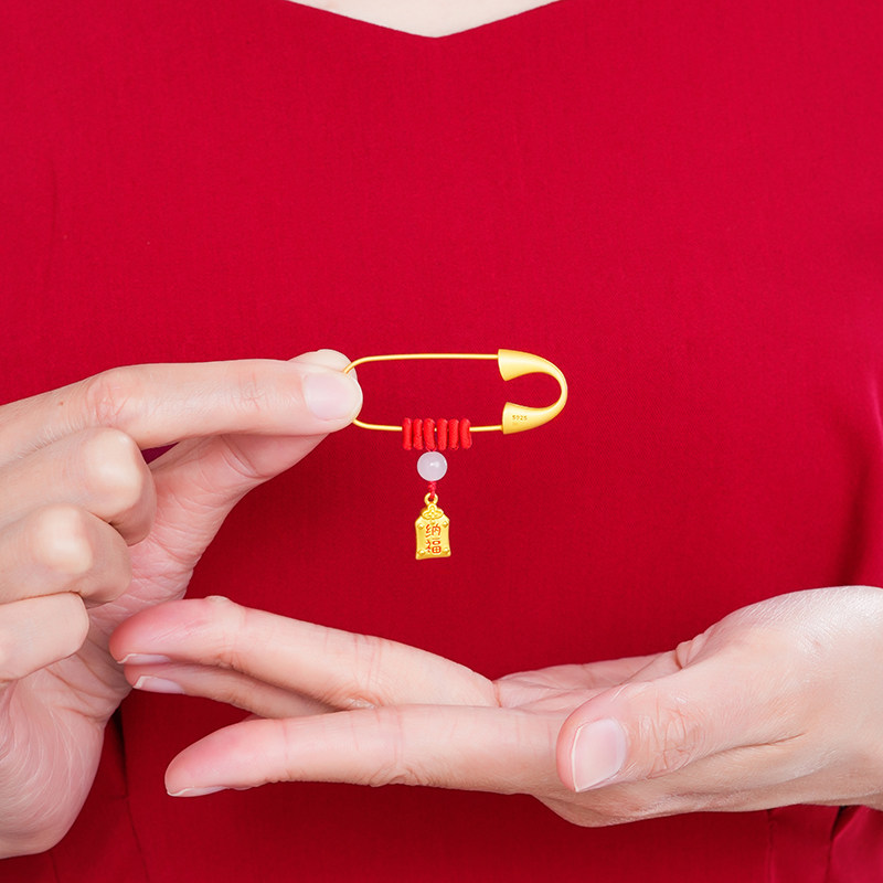 潮宏基好事发生足金和田玉吊坠黄金挂坠5D硬金不含别针送礼物宝宝,淘宝优惠券,粉丝福利购,淘宝优惠卷