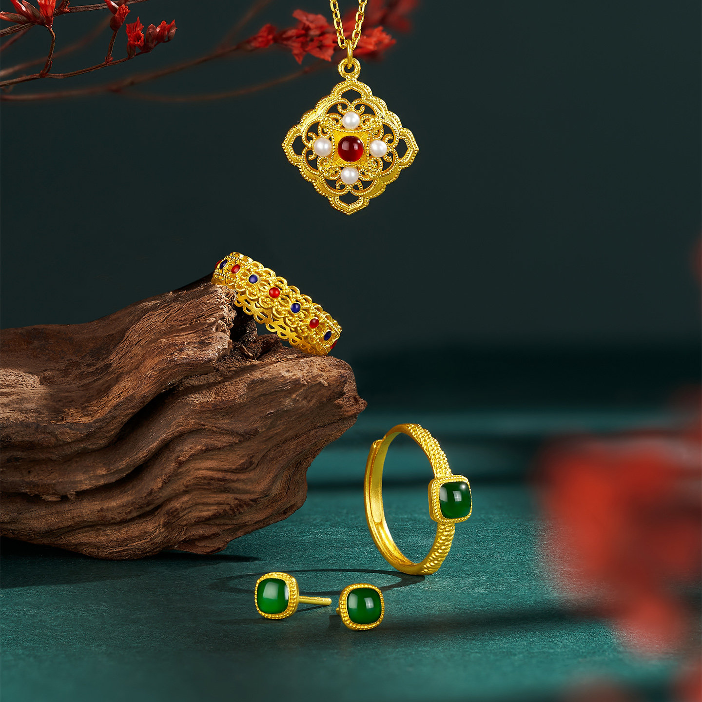 潮宏基臻金十二颜黄金耳钉足金耳饰古法珐琅方形国潮生日礼物卟,淘宝优惠券,粉丝福利购,淘宝优惠卷