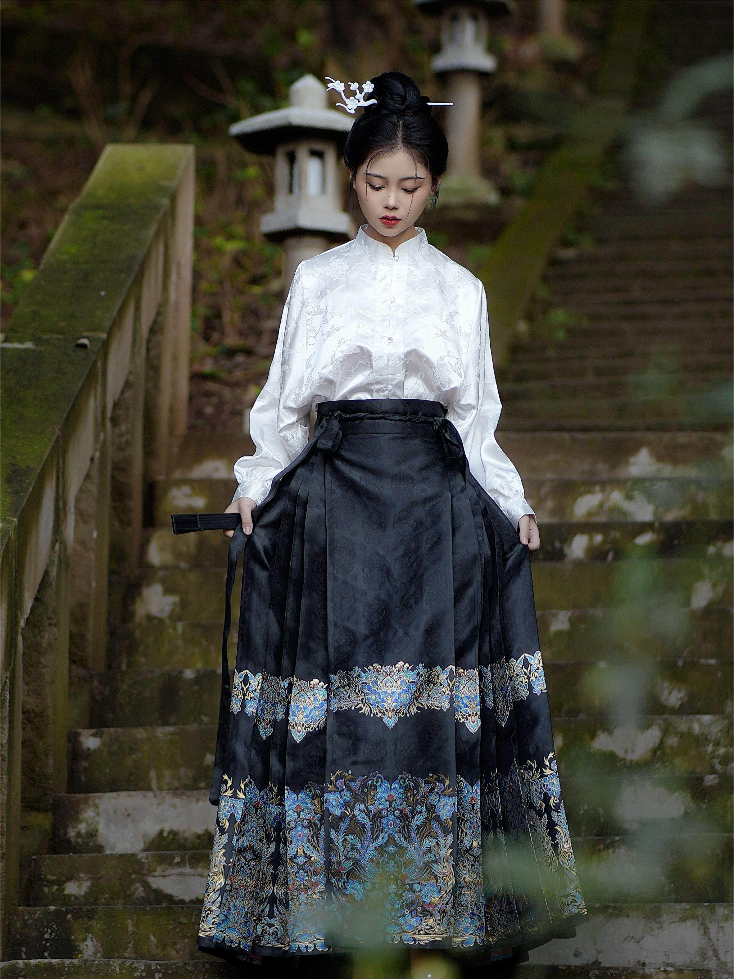 云想原创[雀翎]明制仿点翠重工马面裙缎面织金通勤长裙半身裙汉服,淘宝优惠券,粉丝福利购,淘宝优惠卷