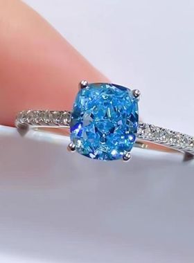 莫桑石满钻1.5克拉蓝钻戒指