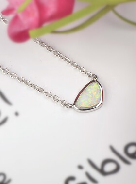 新款项链女白色澳宝三角形牙齿项链几何吊坠毛衣链欧珀