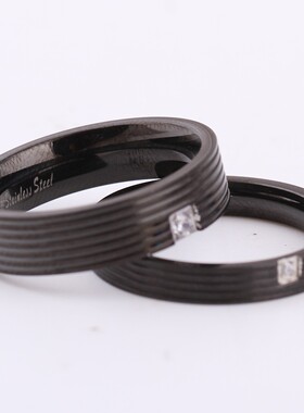 新款跨境ins时尚简约情侣对戒可拼接条纹水钻不锈钢黑色戒指