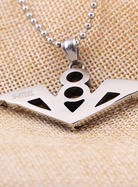新款欧美流行Ins 钛钢铸造幸运字母8吊坠项链复古朋克个性项链锁