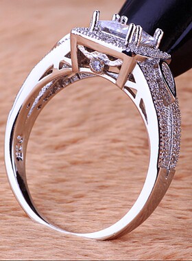 新款厂家红白水晶镀白金戒指简约百搭铜镶锆石简约时尚潮指环热卖