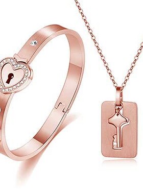 新款厂家冲上云霄创意个性情侣同心锁钛钢不锈钢手镯项链套装热卖