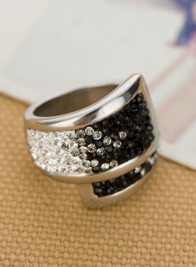 新款欧美时尚夸张18MM镶钻双层渐变黑白不锈钢戒指钛钢创意女戒指