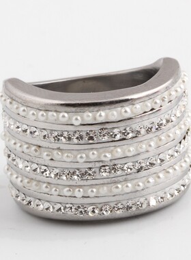 新款厂家 欧美跨境个性优雅夸张镶钻珍珠钛钢戒指 女士不锈钢戒指