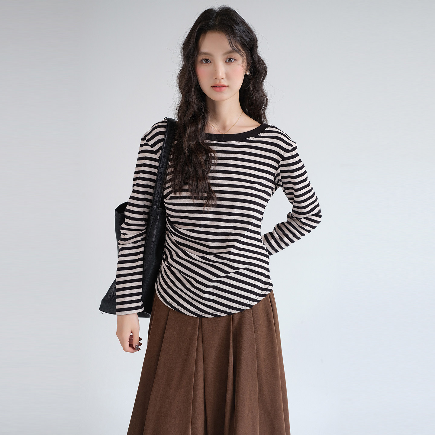 【褶皱收腰不规则条纹T恤】蓝若水大码2026春装新款针织打底上衣,淘宝优惠券,粉丝福利购,淘宝优惠卷