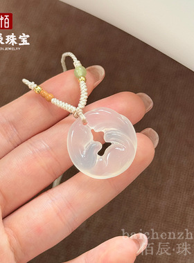 天然冰种白玉髓狐狸扣吊坠九尾狐玛瑙项链灵狐玉佩招桃花玉坠配饰