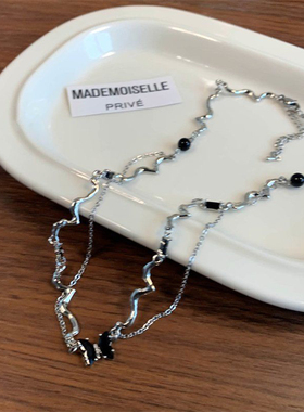 暗黑辣妹~风双层黑色蝴蝶项链女ins锁骨链女高级小众设计感配饰潮