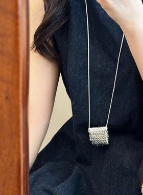 迷你编织小包包项链女轻奢小众感叠戴配饰时尚洋气长款毛衣链