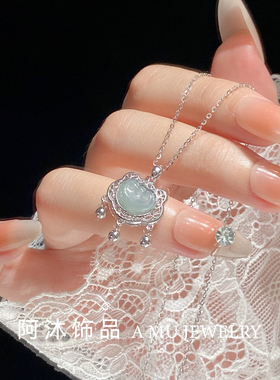 纯银天然翡翠平安锁项链女礼物