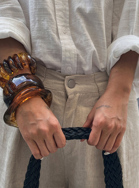 欧美宽版晕染理石纹半透色手镯夸