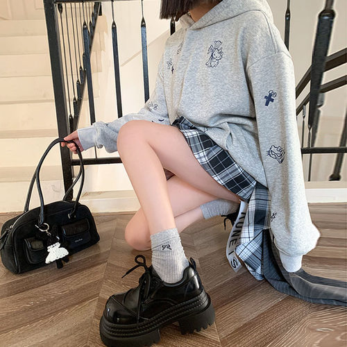 小个子9CM厚底增高鞋女三层底大头皮鞋2025春季新款黑色厚底鞋 - 图1