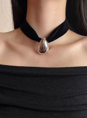 高级感法式复古黑色宽丝绒项链