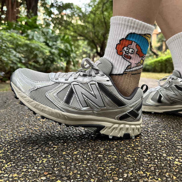 Sports shoes New Balance NB 410 series white gray silver outdoor casual running shoes for men and women MT410KR5