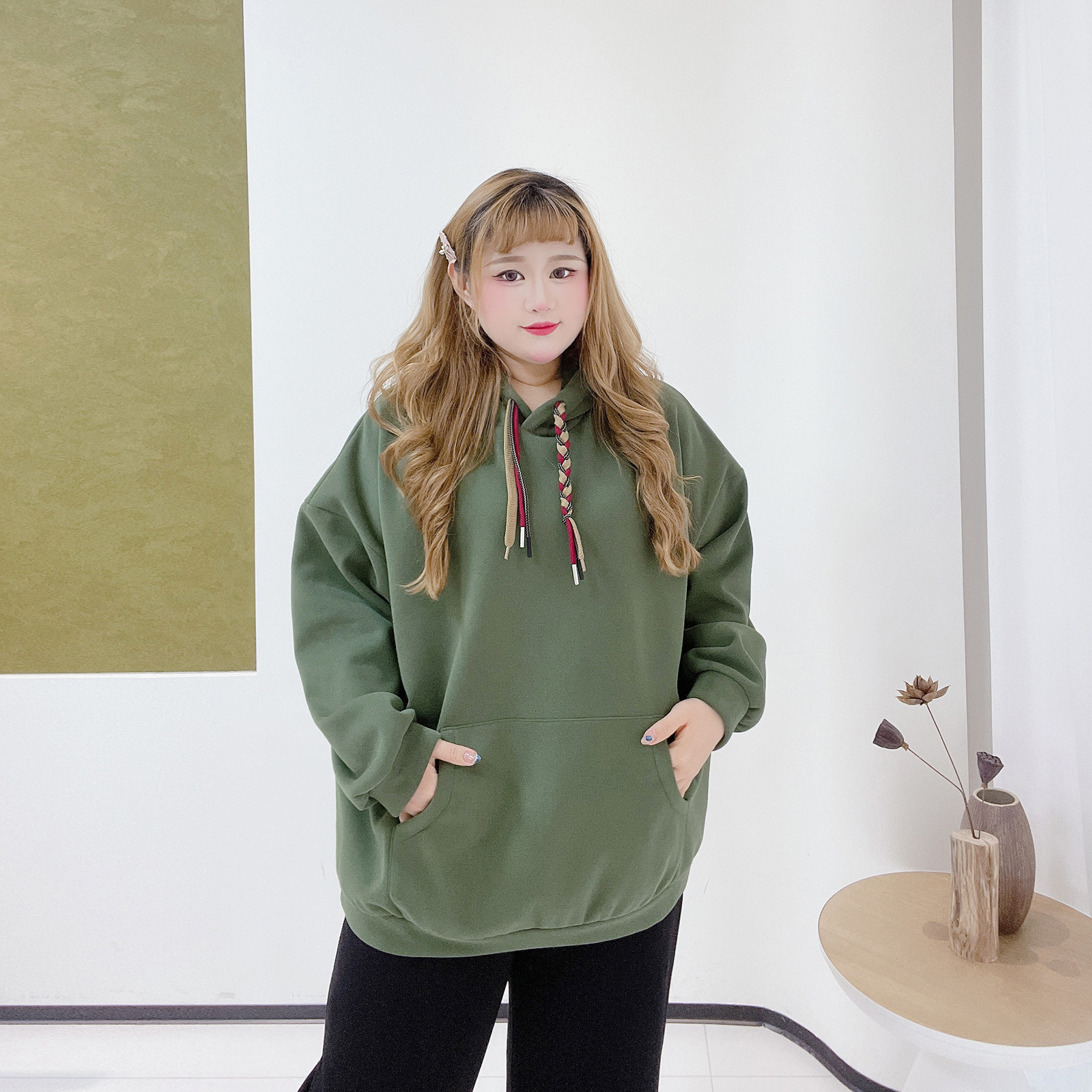 多元学院风加绒连帽卫衣胖莹莹大码女装秋冬慵懒简约口袋内搭上衣,淘宝优惠券,粉丝福利购,淘宝优惠卷