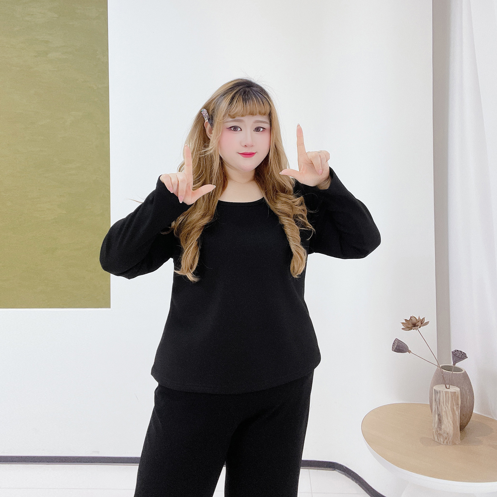 简约风大圆领百搭显瘦加绒打底衫胖莹莹大码女装秋冬加厚内搭上衣,淘宝优惠券,粉丝福利购,淘宝优惠卷