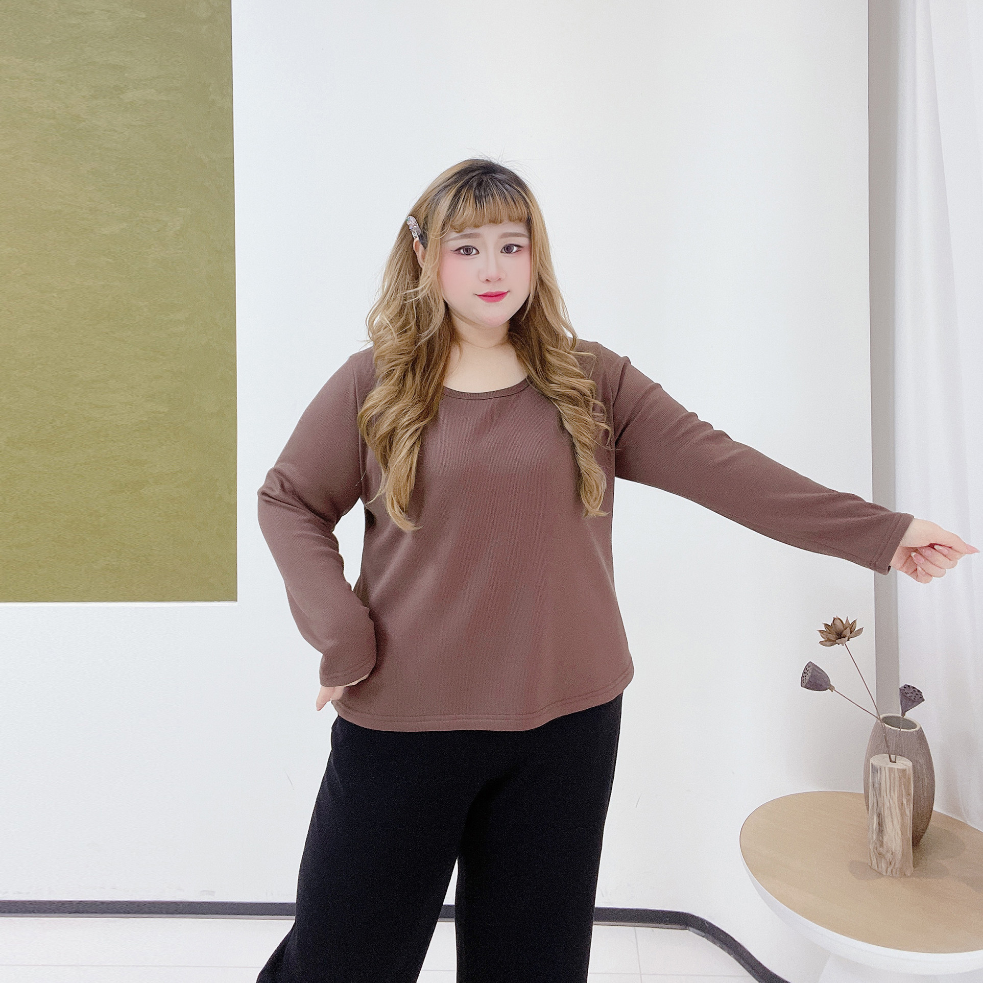 简约风大圆领百搭显瘦加绒打底衫胖莹莹大码女装秋冬加厚内搭上衣,淘宝优惠券,粉丝福利购,淘宝优惠卷