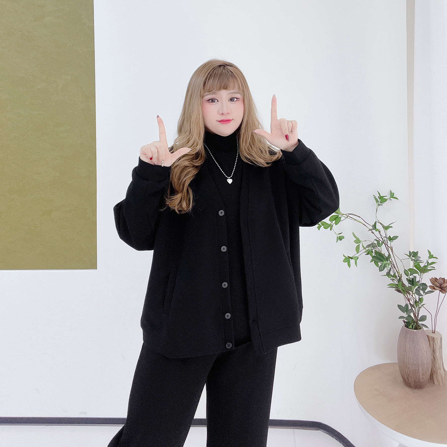 美式宽松棒球服外套胖莹莹大码女装秋季慵懒风遮肉高级感纯色上衣,淘宝优惠券,粉丝福利购,淘宝优惠卷