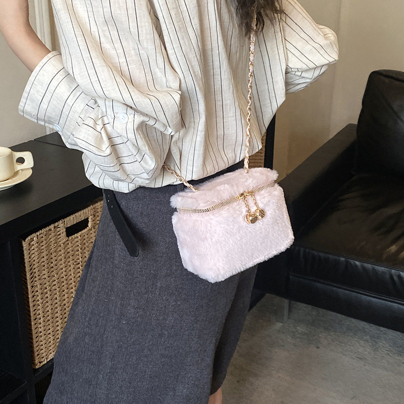 2025秋冬新款小众设计韩系毛茸茸mini盒子包可爱通勤手提斜挎包包,淘宝优惠券,粉丝福利购,淘宝优惠卷