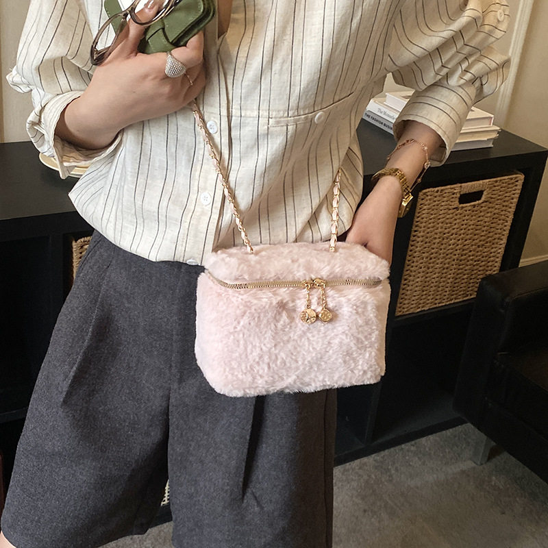 2025秋冬新款小众设计韩系毛茸茸mini盒子包可爱通勤手提斜挎包包,淘宝优惠券,粉丝福利购,淘宝优惠卷