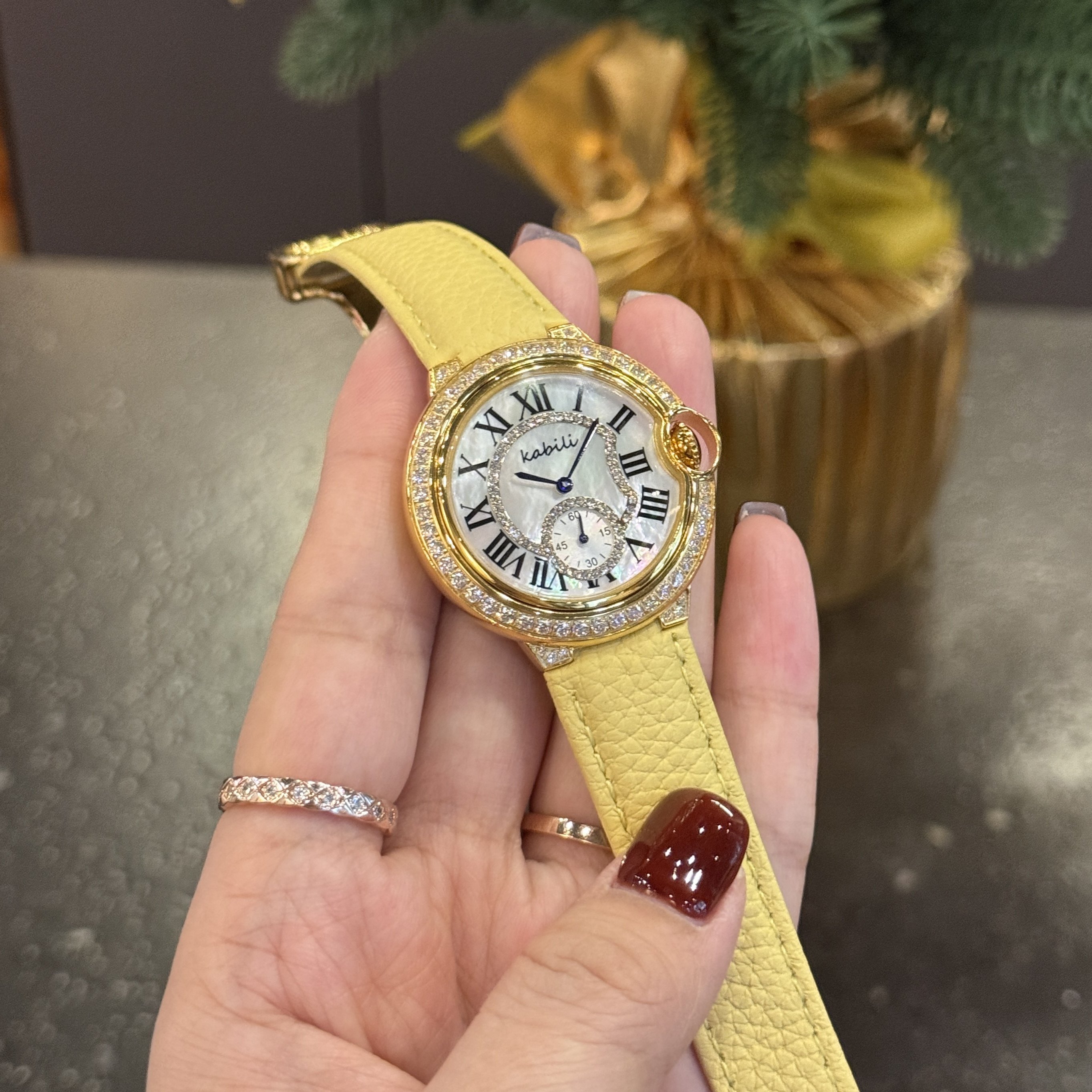 2026新款女表小众轻奢气质镶钻卡家气球手表女网红小金表新年礼物,淘宝优惠券,粉丝福利购,淘宝优惠卷