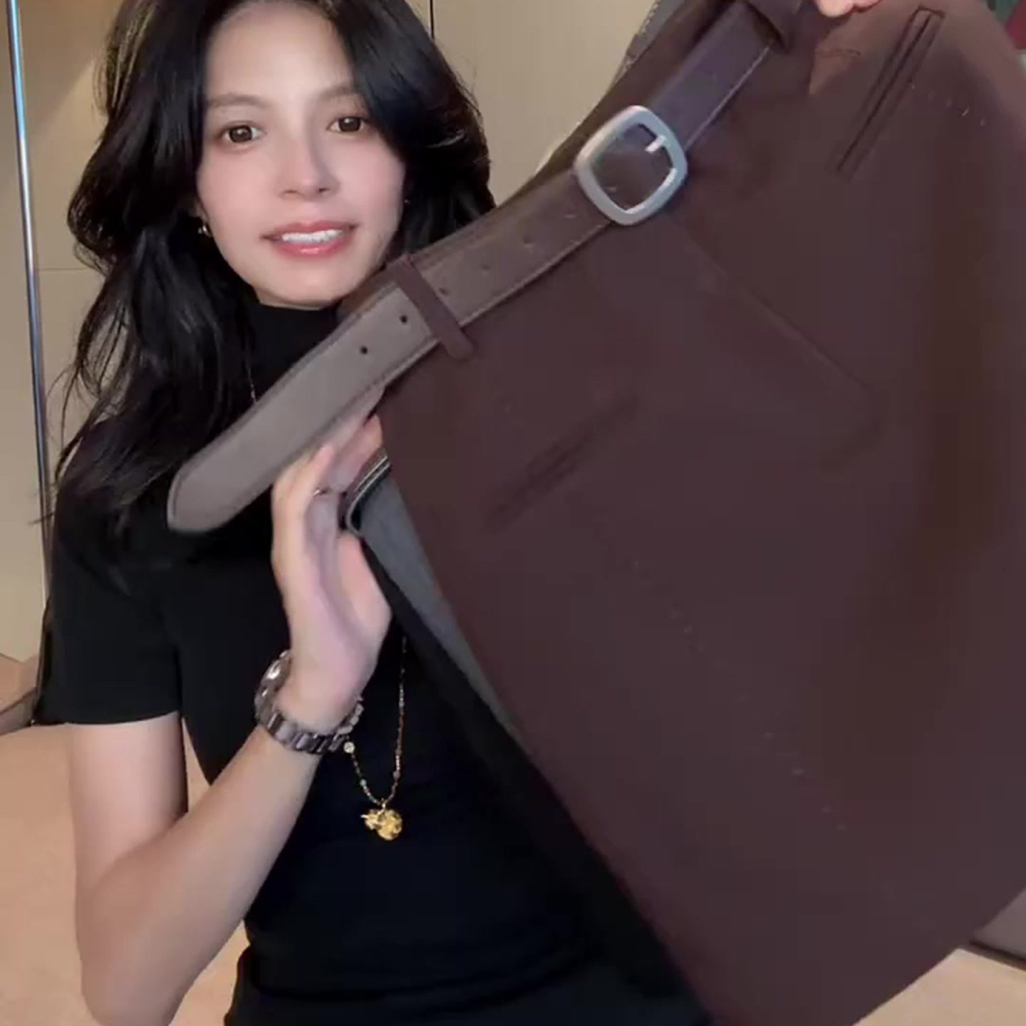 设计感咖棕色短裙女2025秋季流行新款高腰显瘦简约时尚气质半身裙,淘宝优惠券,粉丝福利购,淘宝优惠卷