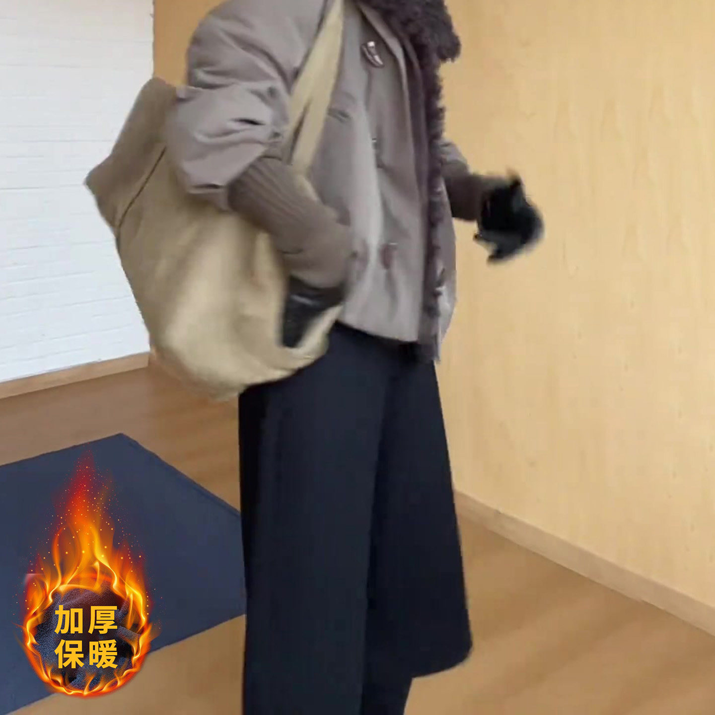 黑色极简毛呢七分裤女2025秋冬流行新款高腰洋气百搭加厚直筒裤子,淘宝优惠券,粉丝福利购,淘宝优惠卷