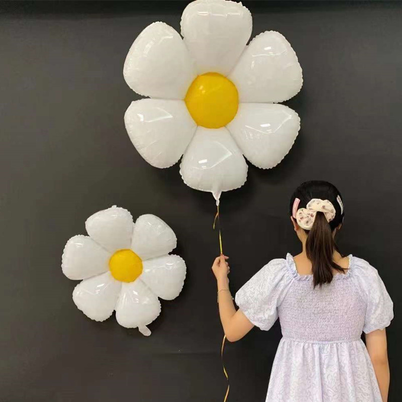 新品小雏菊铝箔气球生日派对装饰布置白色花朵鸡蛋花邹菊铝膜气球 - 图0