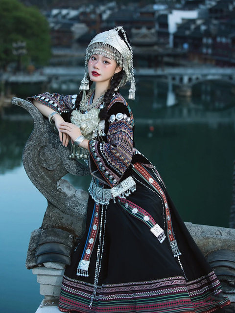 Miao Family Impression 2022 Velvet Miao Clothing for Women