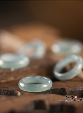 天然翡翠戒指A货冰蓝水细巧手饰