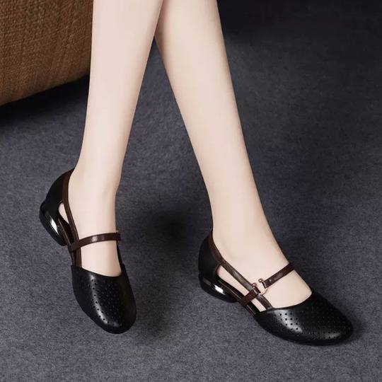 2025 Summer Hollow Toe Sandals Women's Breathable Hollow Soft Leather Soft Bottom Round Toe Mom Low Heel Women's Single Shoes