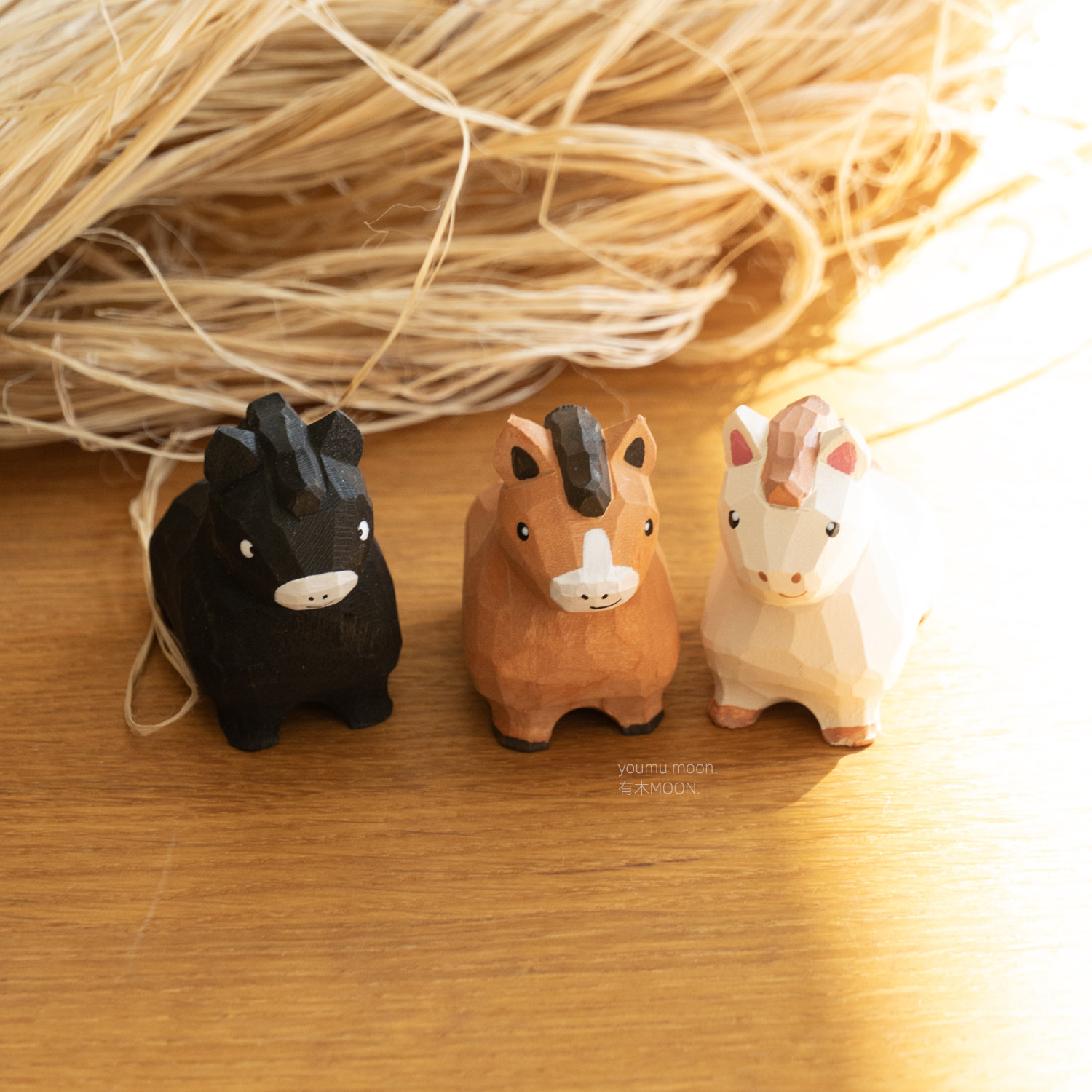 可爱小马 黑马白马矮脚桌面摆件十二生肖马年木雕纯手工生日礼物,淘宝优惠券,粉丝福利购,淘宝优惠卷