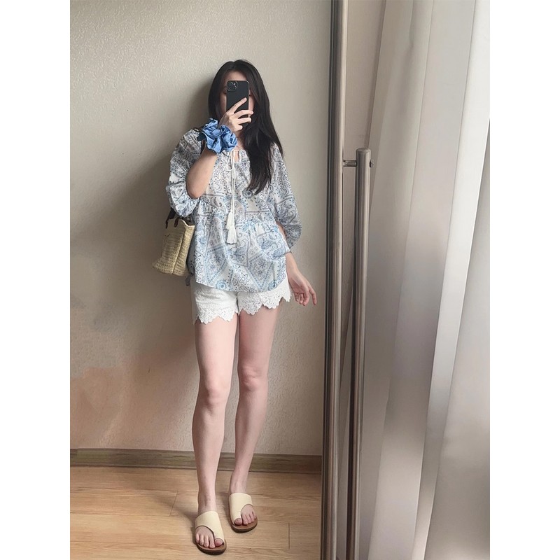 度假风蓝色印花短袖衬衫女夏季法式小众设计感宽松系带泡泡袖上衣 - 图1