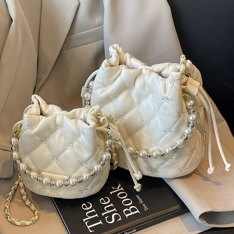 小香风菱格链条小包包女包2025新款韩系洋气水桶包小众单肩小方包,淘宝优惠券,粉丝福利购,淘宝优惠卷