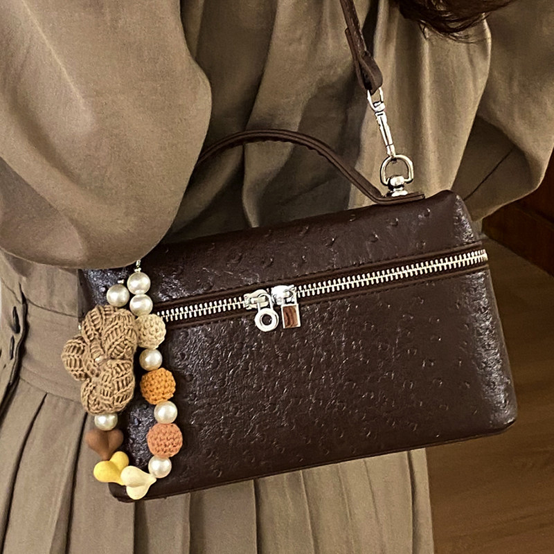 高颜值少女手拎小包包女包2025新款百搭通勤小方包洋气单肩小挎包,淘宝优惠券,粉丝福利购,淘宝优惠卷