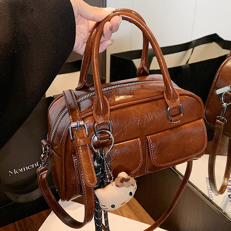 小众高级感复古保龄球包女包2025新款百搭通勤包大容量手提斜挎包,淘宝优惠券,粉丝福利购,淘宝优惠卷